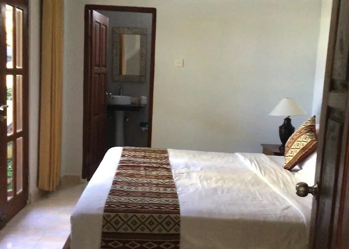 Plamboyan 2 Bedroom 2 Bathroom Candidasa