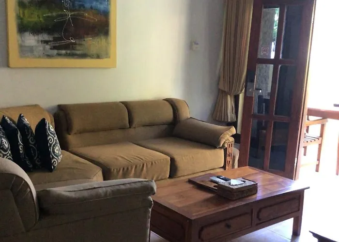 Plamboyan 2 Bedroom 2 Bathroom Karangasem